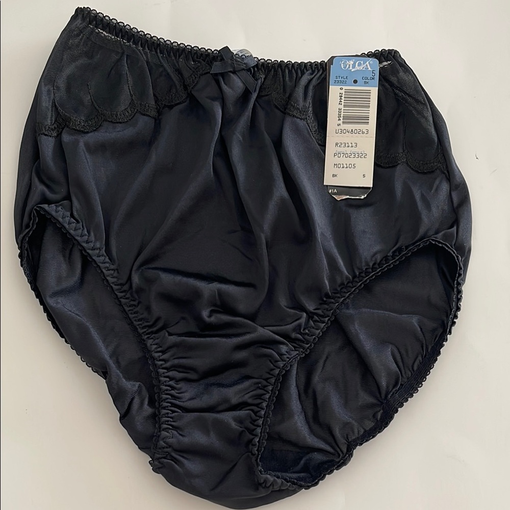 NWT Vintage Olga black silky panty